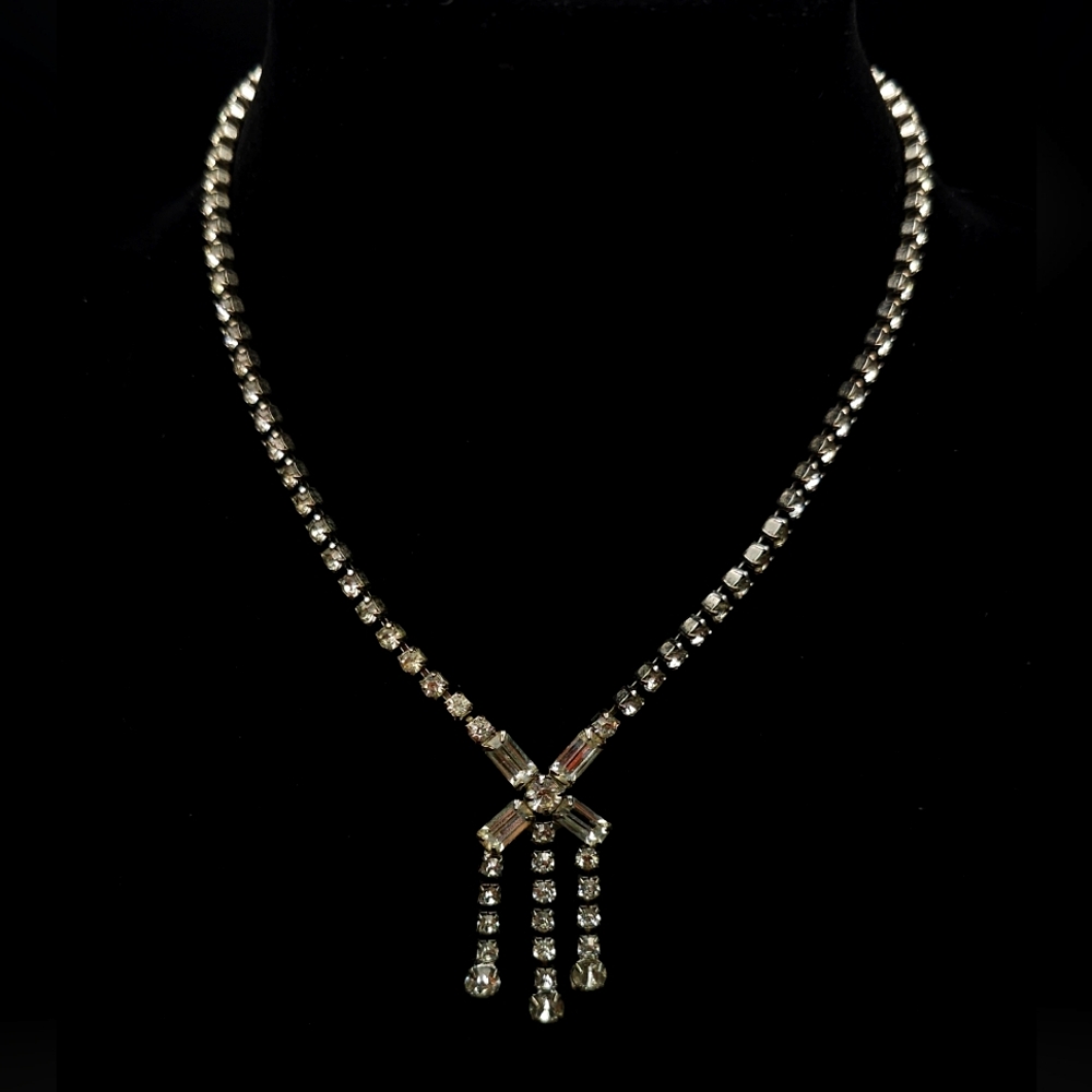 Vintage rhinestone choker necklace. - Picture 2 of 8